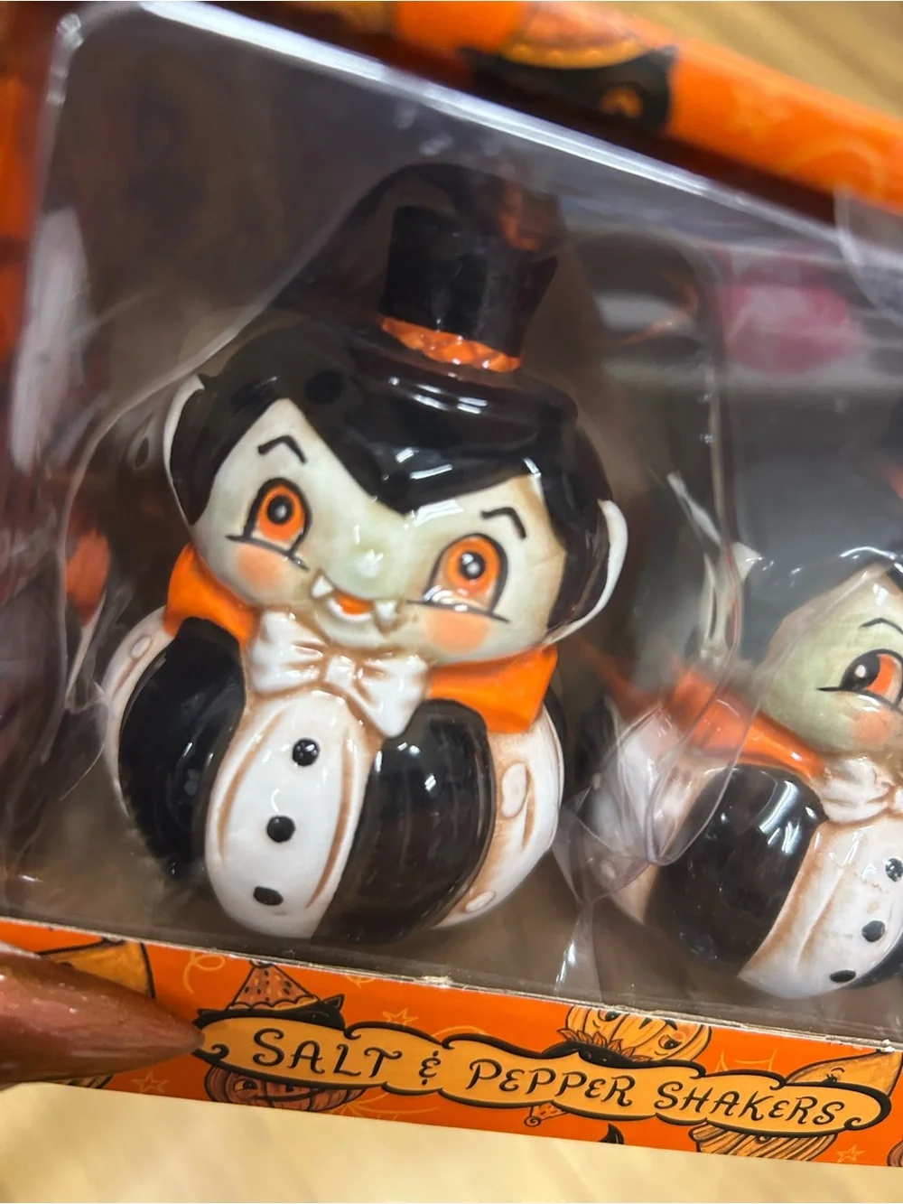 Halloween Vampire Salt & Pepper Shaker Set - Black & Orange